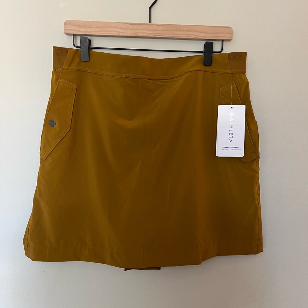 Athleta Vienna Cargo Skirt in size 16